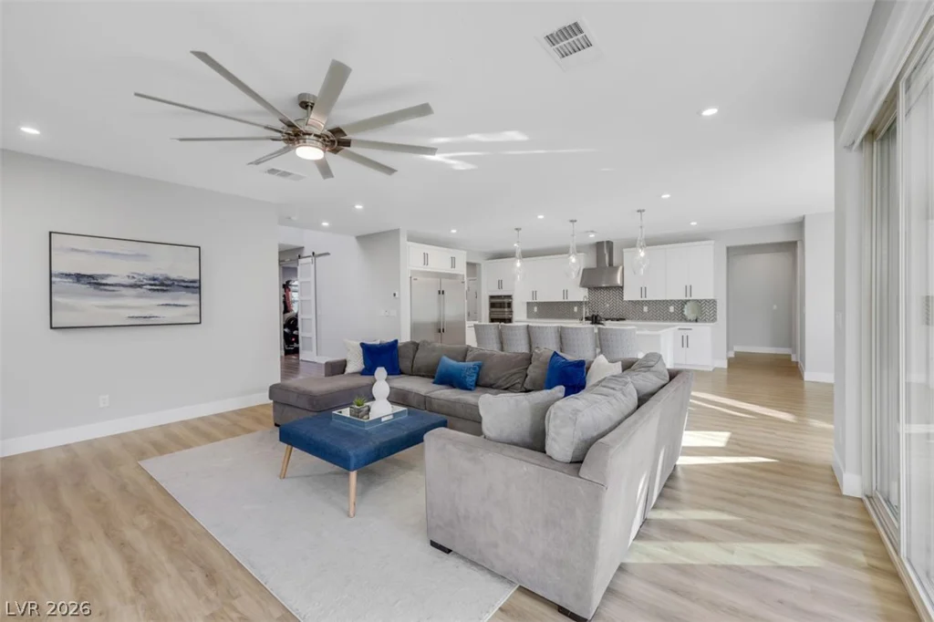 6833 Fallen Rock, North Las Vegas, NV 89084