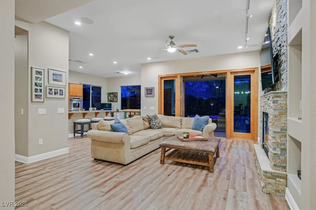 20 Feather Sound, Henderson, NV 89052