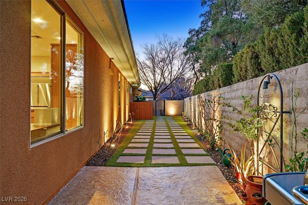 20 Feather Sound, Henderson, NV 89052