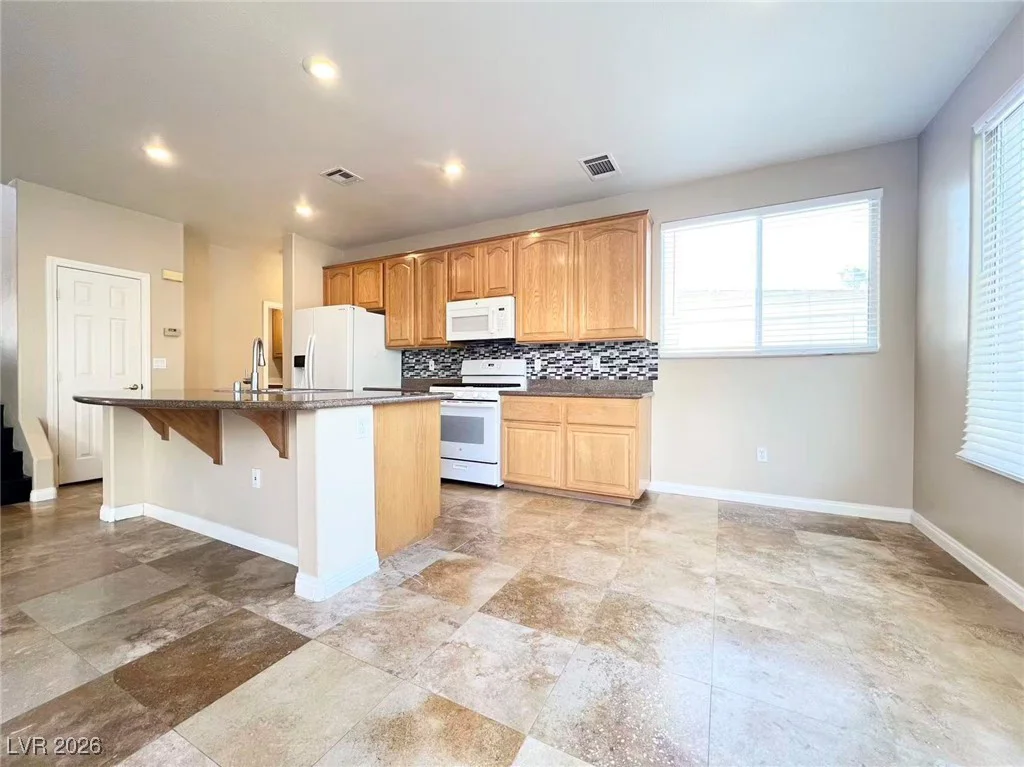 357 Lakewood Garden, Las Vegas, NV 89148