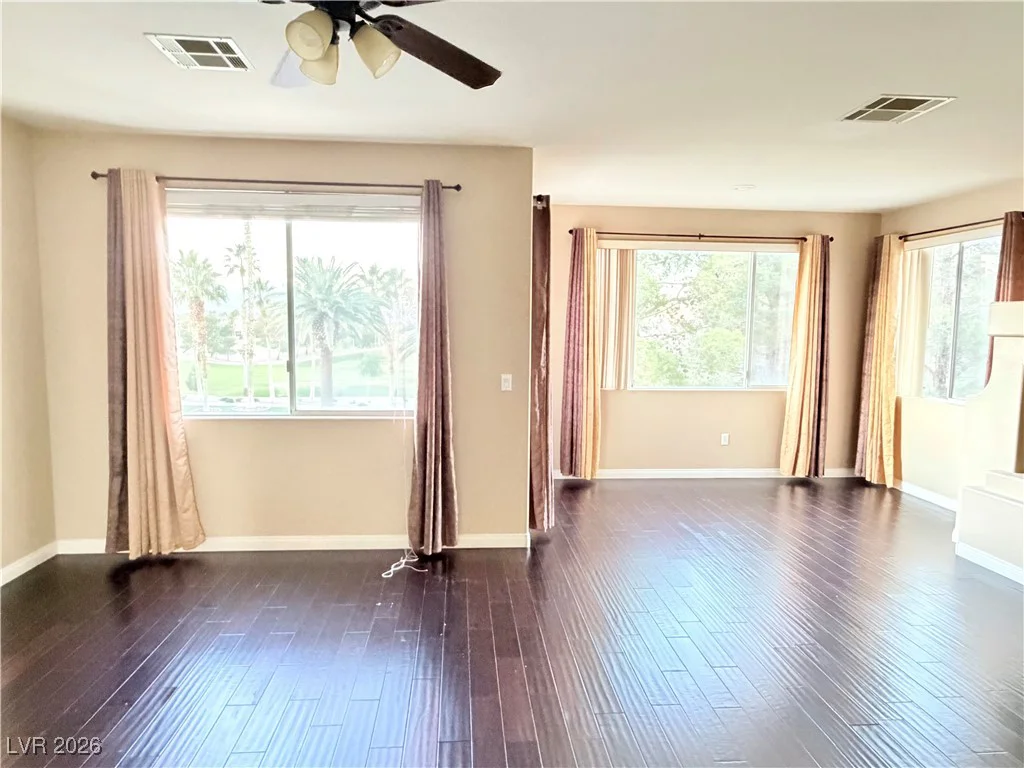 357 Lakewood Garden, Las Vegas, NV 89148