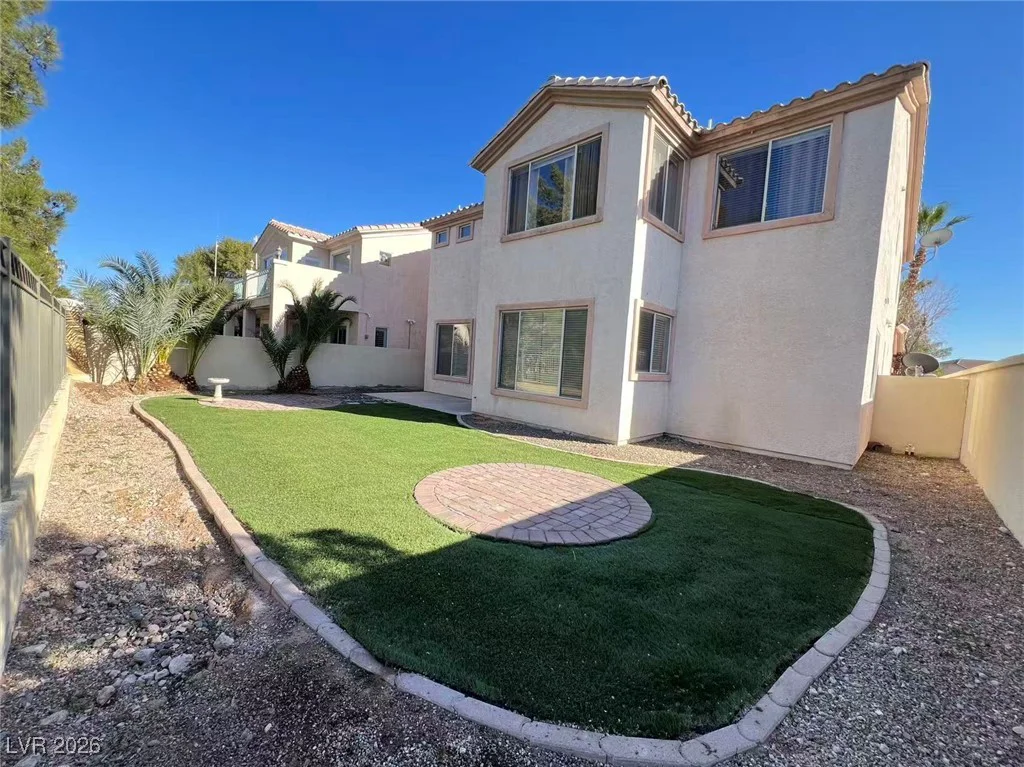 357 Lakewood Garden, Las Vegas, NV 89148