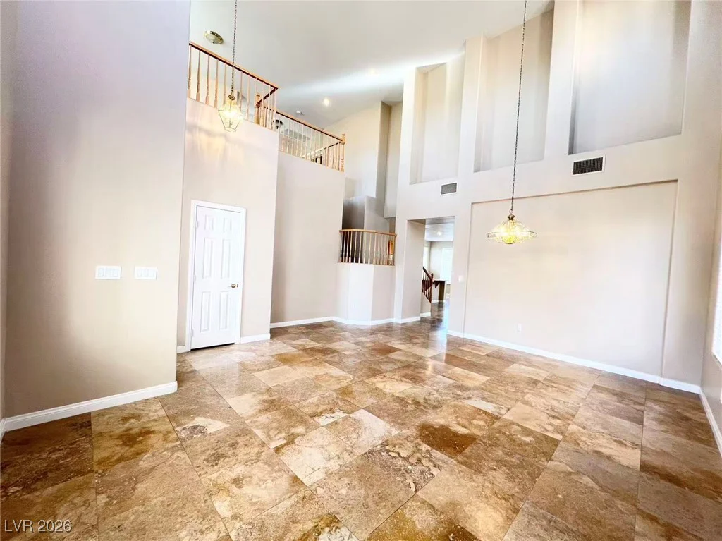 357 Lakewood Garden, Las Vegas, NV 89148