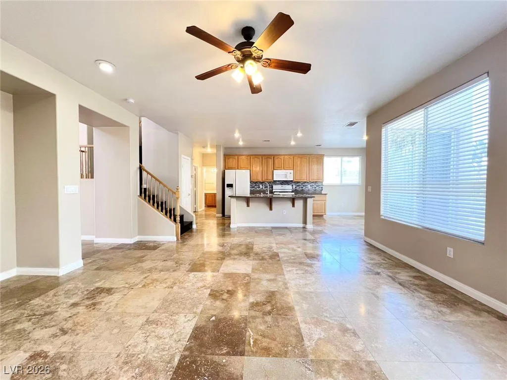 357 Lakewood Garden, Las Vegas, NV 89148