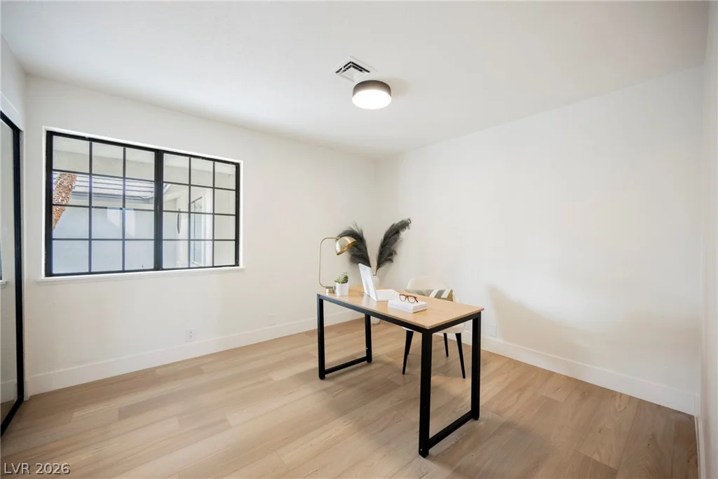5540 Bisset, Las Vegas, NV 89118