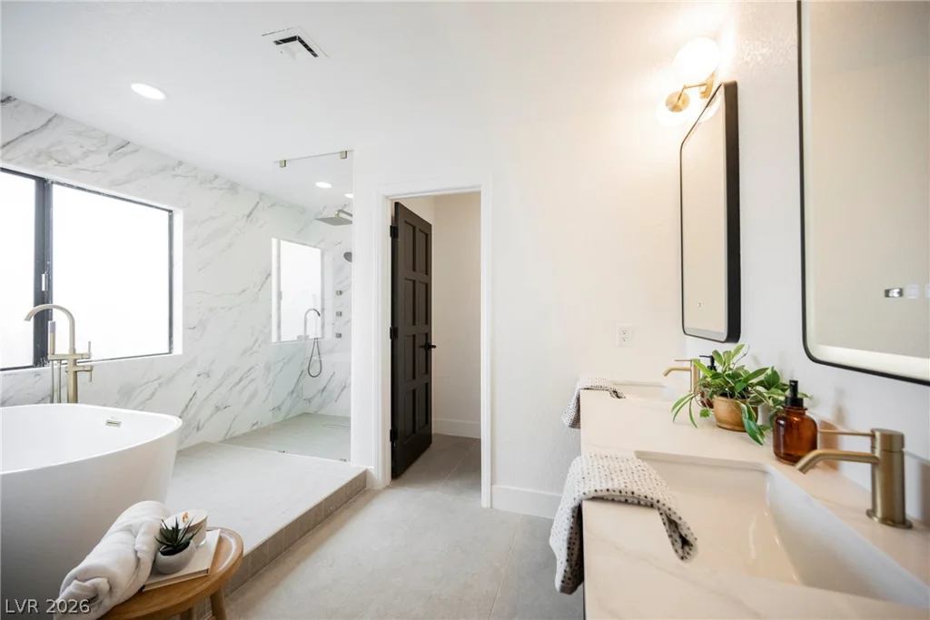 5540 Bisset, Las Vegas, NV 89118