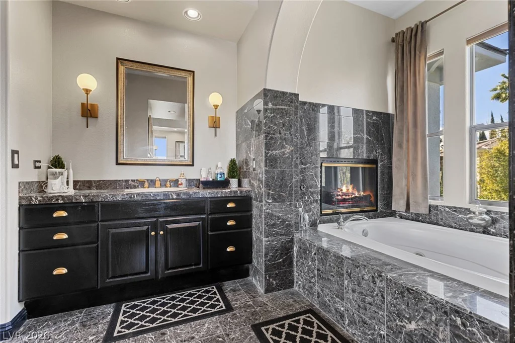 10212 Stone Briar, Las Vegas, NV 89144