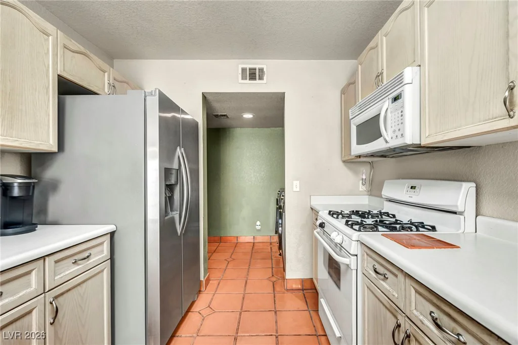 7963 Cina, Las Vegas, NV 89147