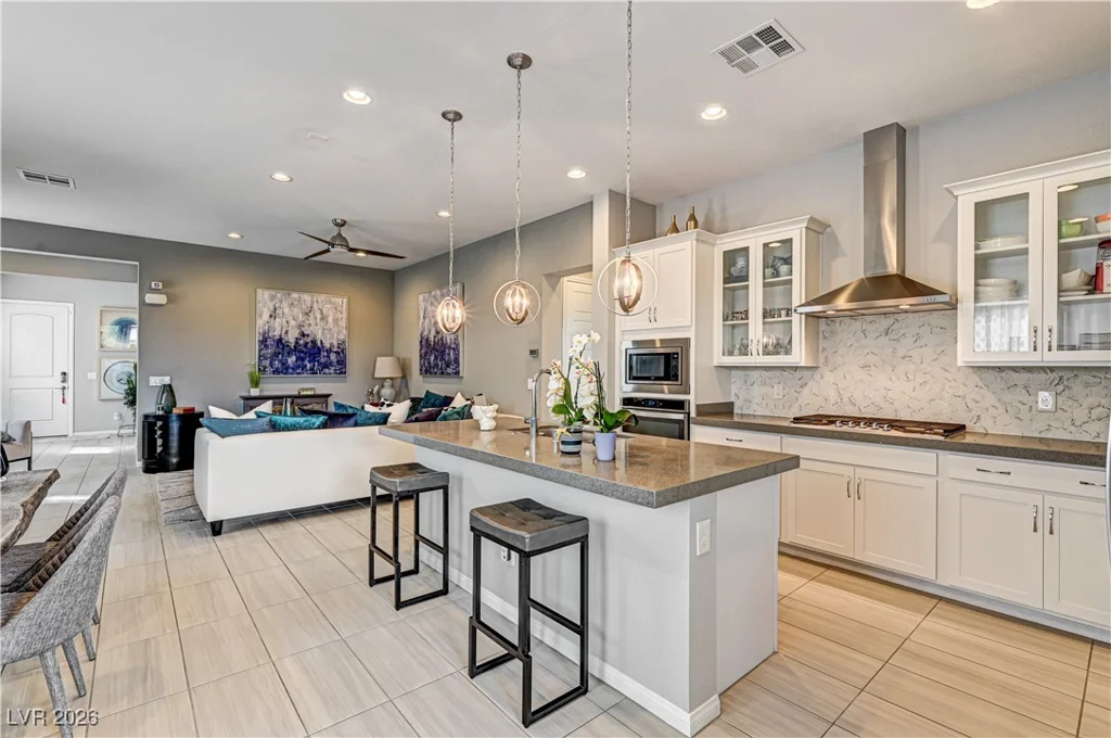 8168 Desert Madera, Las Vegas, NV 89166