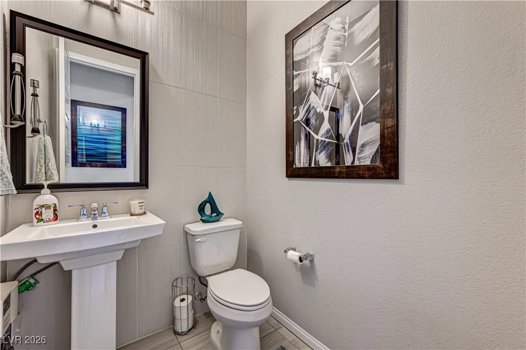 8168 Desert Madera, Las Vegas, NV 89166