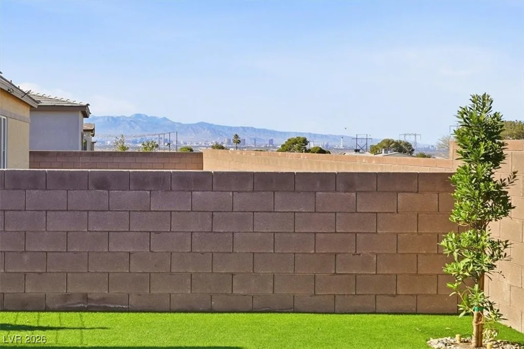116 Barclay Heights, Henderson, NV 89015