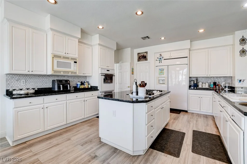 2496 Ram Crossing, Henderson, NV 89074