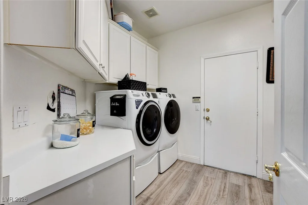 2496 Ram Crossing, Henderson, NV 89074