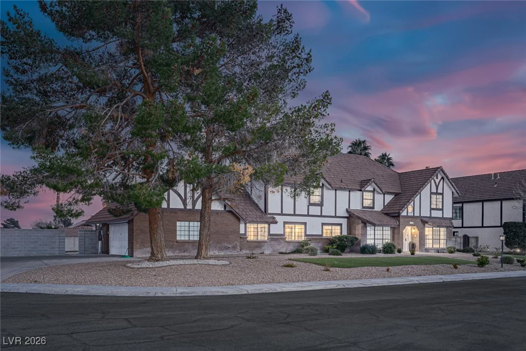 2740 Family, Las Vegas, NV 89117