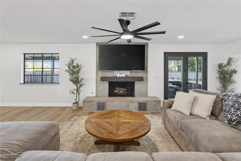 2740 Family, Las Vegas, NV 89117