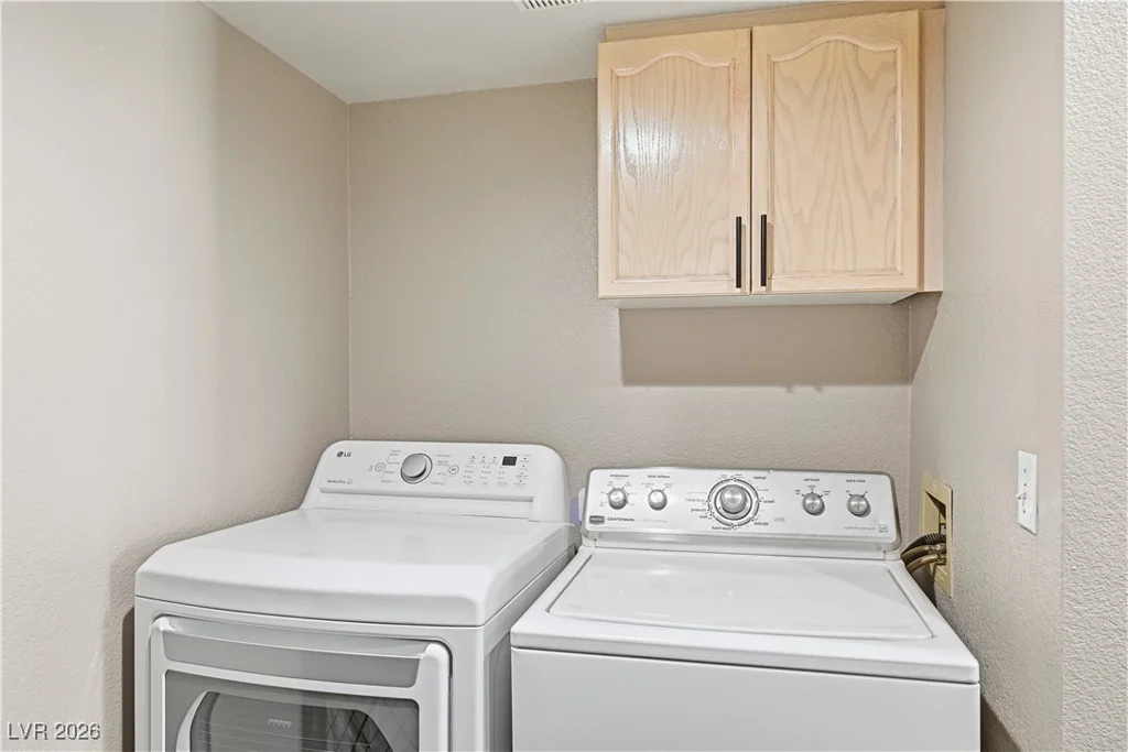 7600 Almeria, Las Vegas, NV 89128