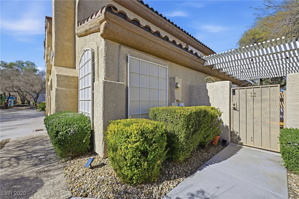 7600 Almeria, Las Vegas, NV 89128