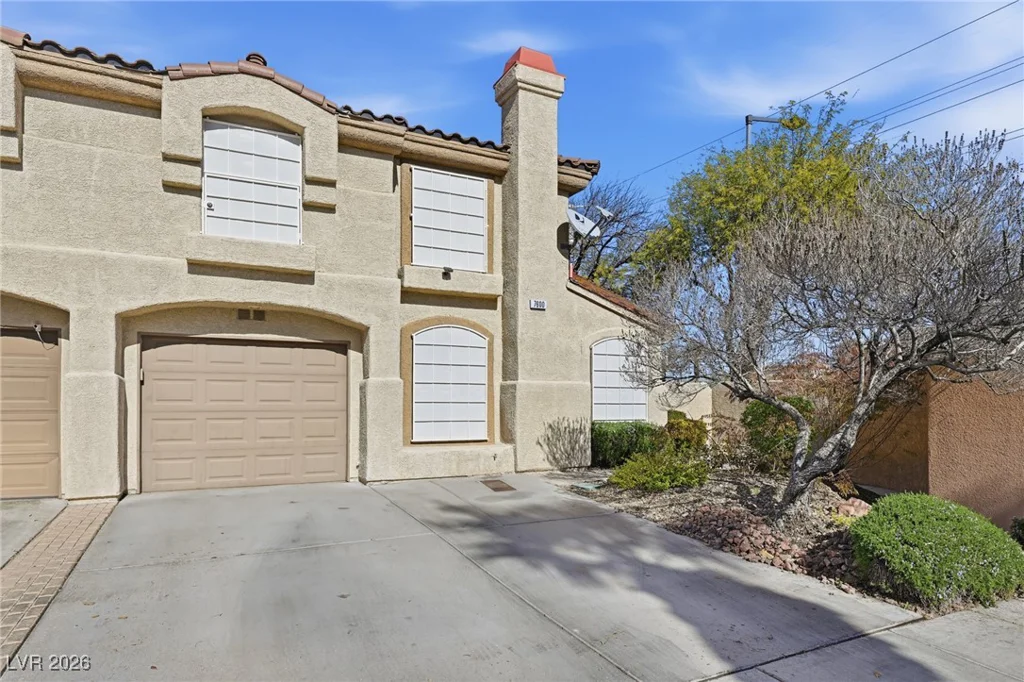 7600 Almeria, Las Vegas, NV 89128
