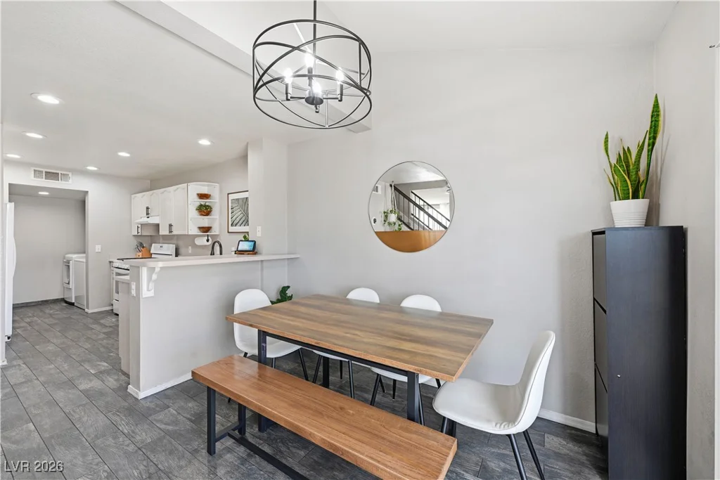 7600 Almeria, Las Vegas, NV 89128
