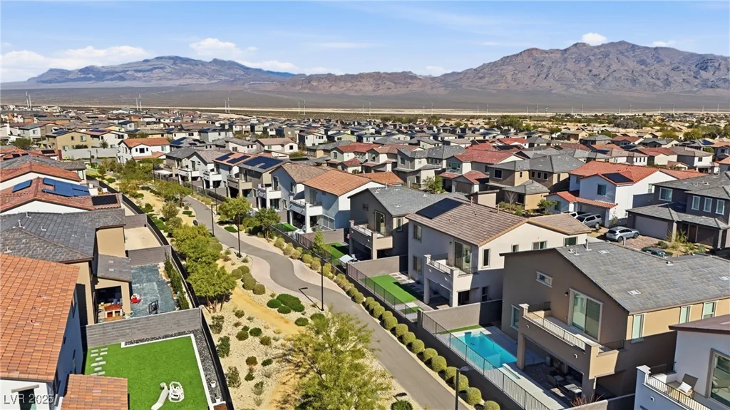 9427 Lunar Phase, Las Vegas, NV 89143