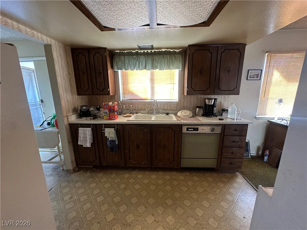 1809 Wildwood, Las Vegas, NV 89108