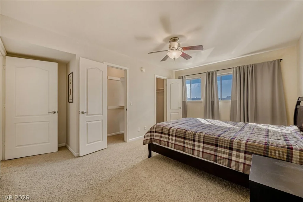 668 Oakmont, Las Vegas, NV 89109
