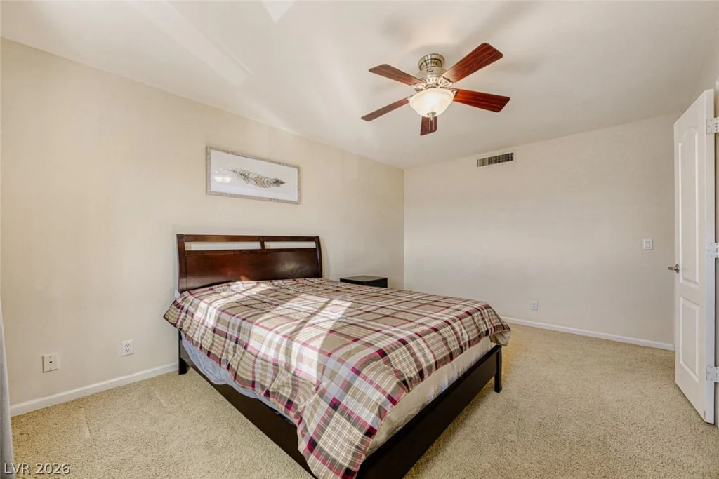 668 Oakmont, Las Vegas, NV 89109