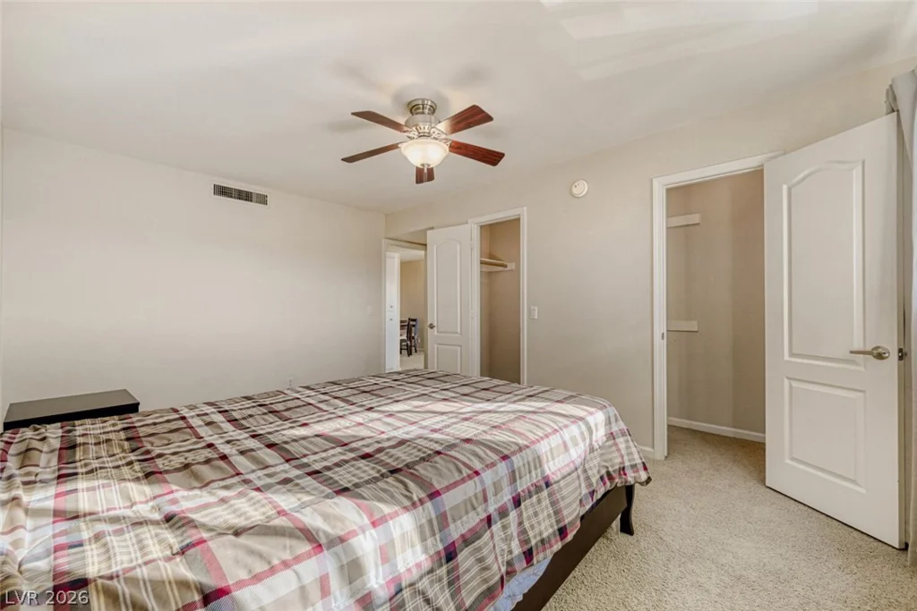 668 Oakmont, Las Vegas, NV 89109