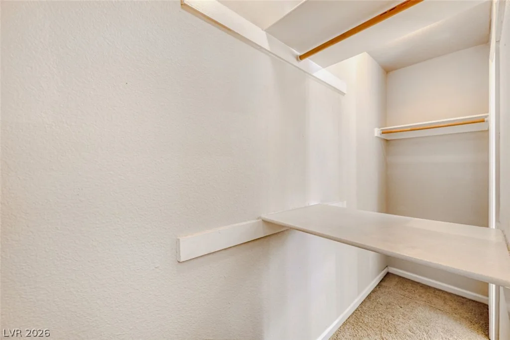 668 Oakmont, Las Vegas, NV 89109