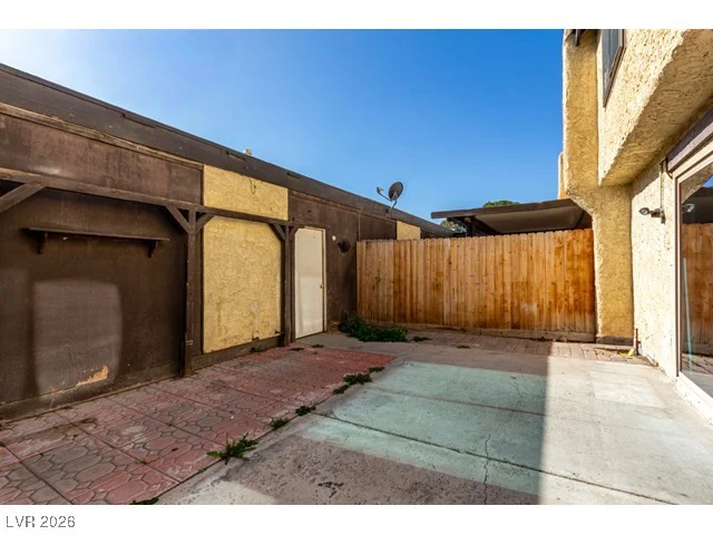 3374 China, Las Vegas, NV 89121