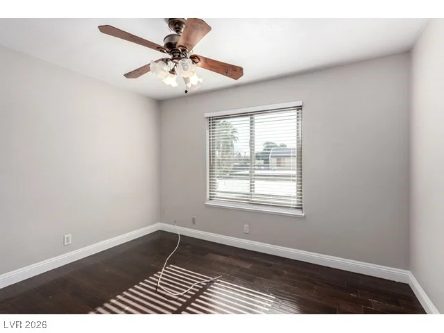 3374 China, Las Vegas, NV 89121