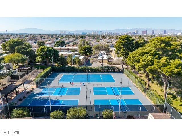 3374 China, Las Vegas, NV 89121