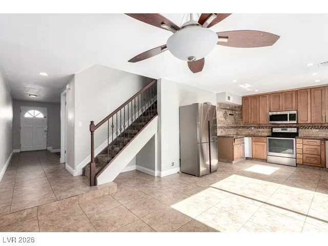 3374 China, Las Vegas, NV 89121