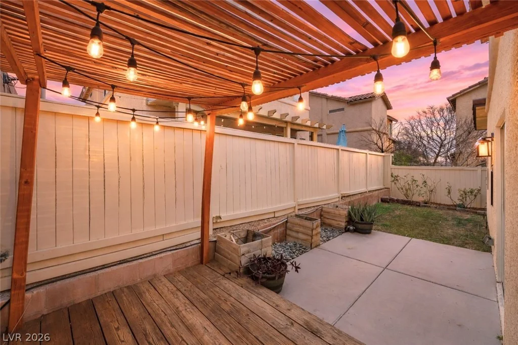 3925 Bayamon, Las Vegas, NV 89129