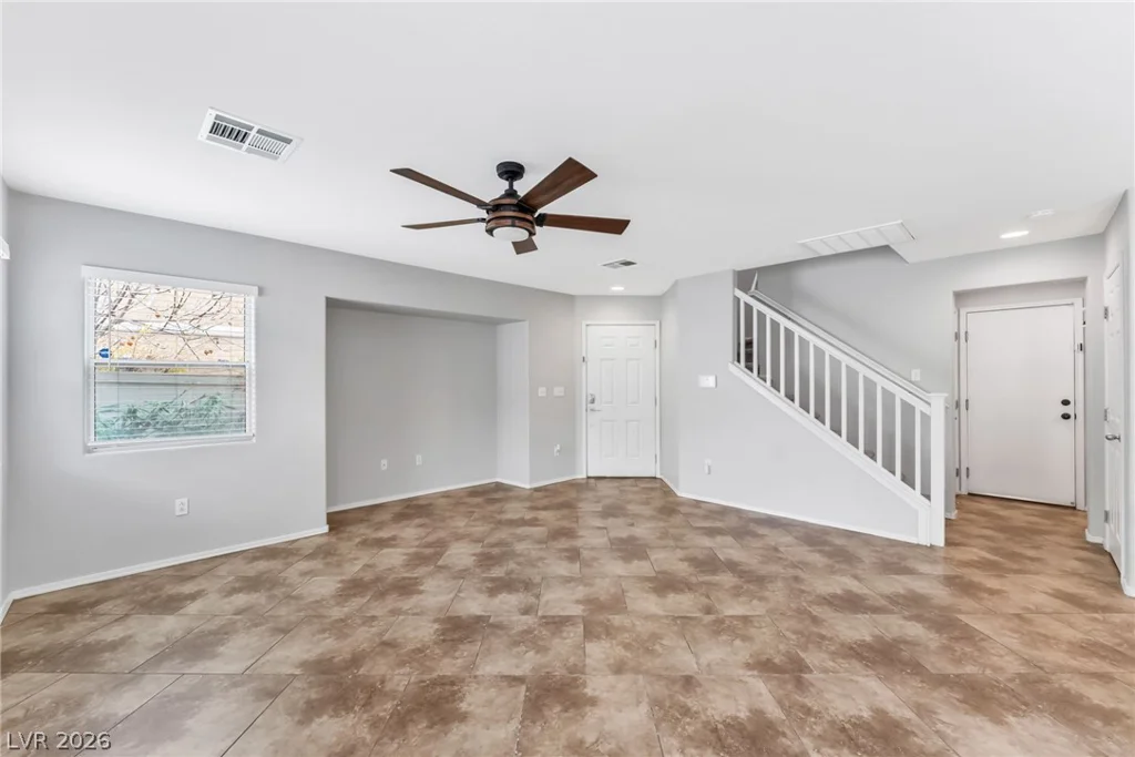 3925 Bayamon, Las Vegas, NV 89129