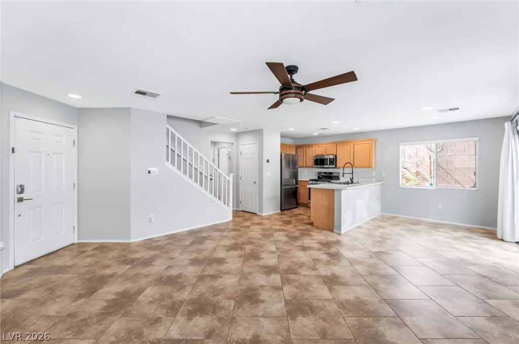 3925 Bayamon, Las Vegas, NV 89129