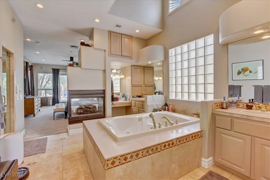 2500 Wimbledon, Las Vegas, NV 89107