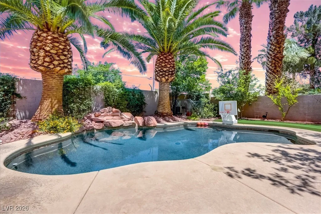 2500 Wimbledon, Las Vegas, NV 89107