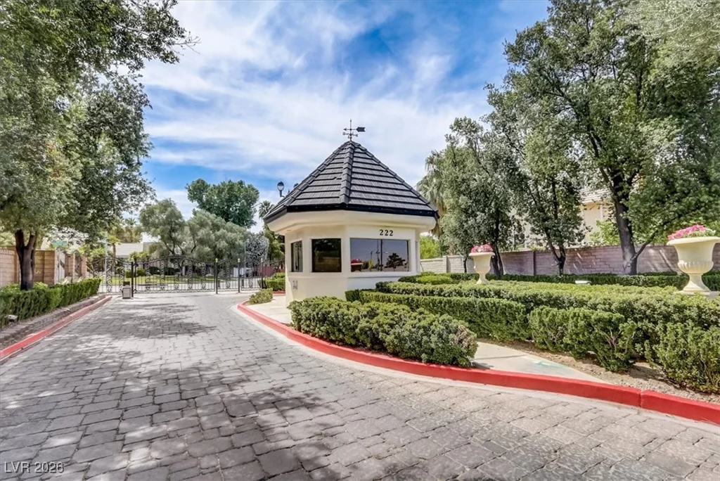 2500 Wimbledon, Las Vegas, NV 89107