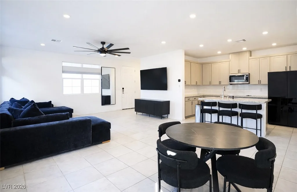 224 Vanhoy, Henderson, NV 89011