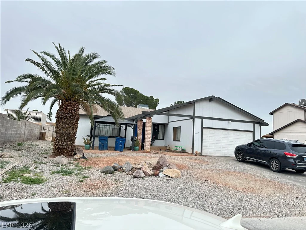 3954 Walnut, Las Vegas, NV 89115