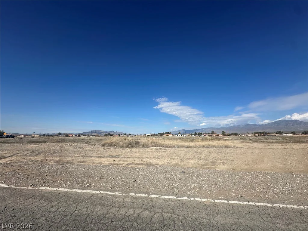 960 Honeysuckle, Pahrump, NV 89048