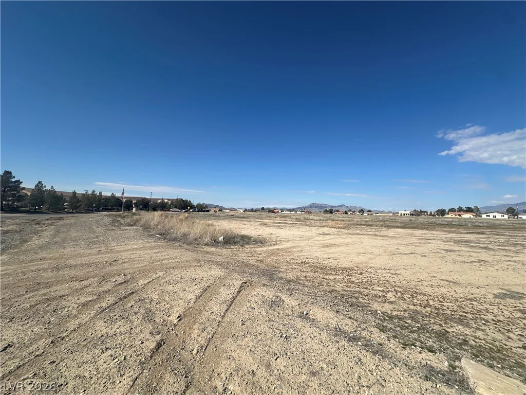 960 Honeysuckle, Pahrump, NV 89048