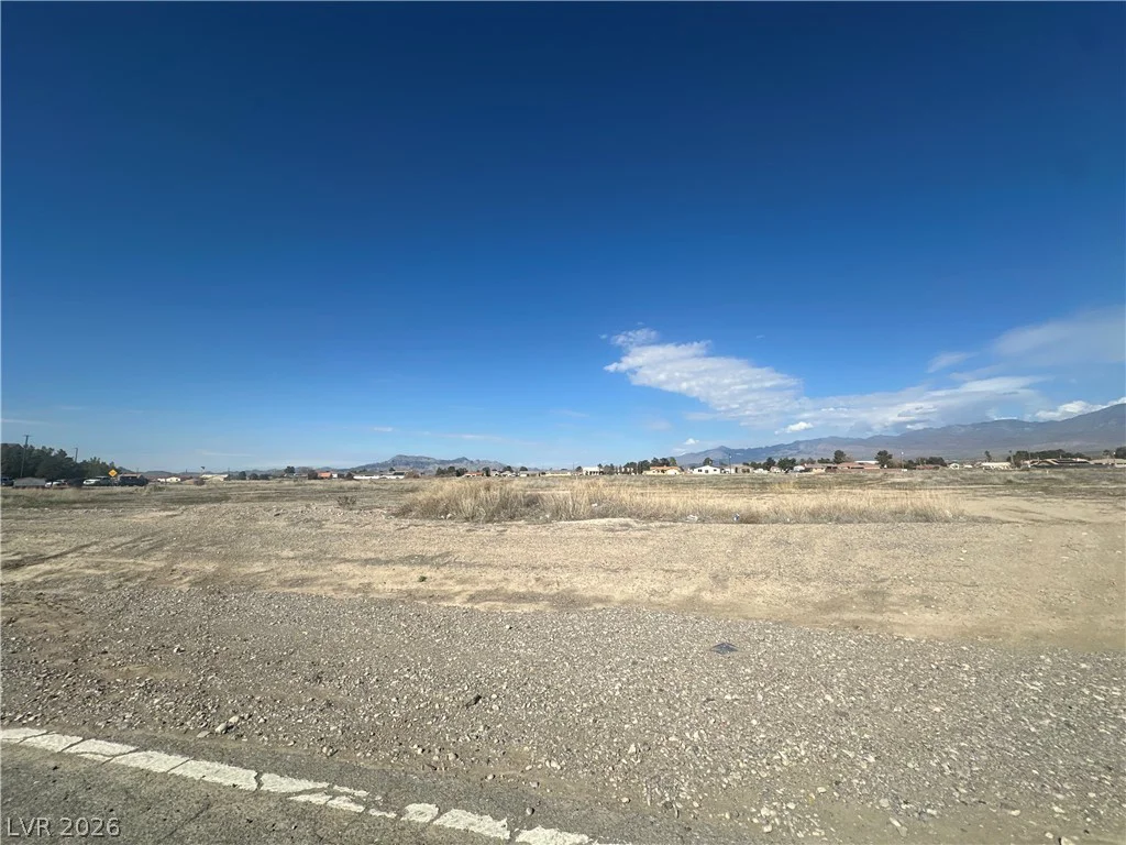 960 Honeysuckle, Pahrump, NV 89048