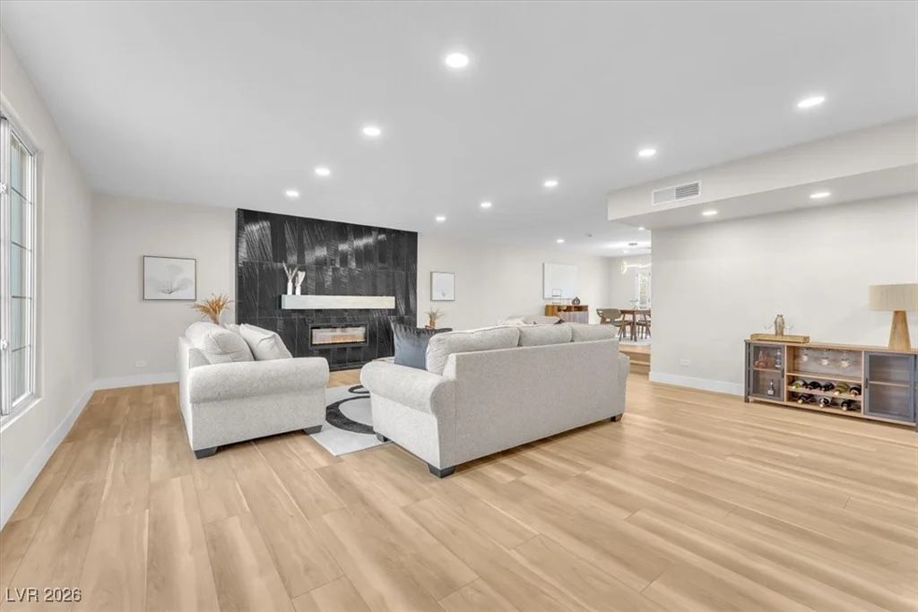 2868 Vista Del Sol, Las Vegas, NV 89120