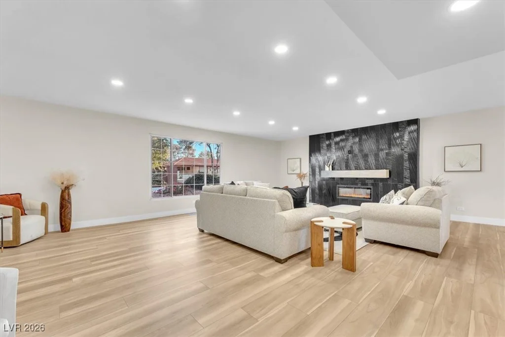 2868 Vista Del Sol, Las Vegas, NV 89120