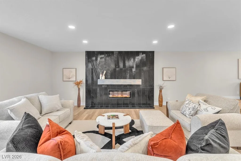 2868 Vista Del Sol, Las Vegas, NV 89120