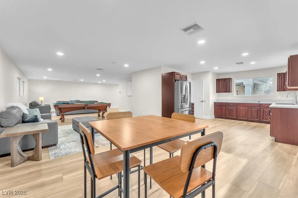 2868 Vista Del Sol, Las Vegas, NV 89120