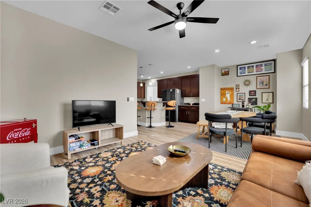 9378 Hilgard, Las Vegas, NV 89178