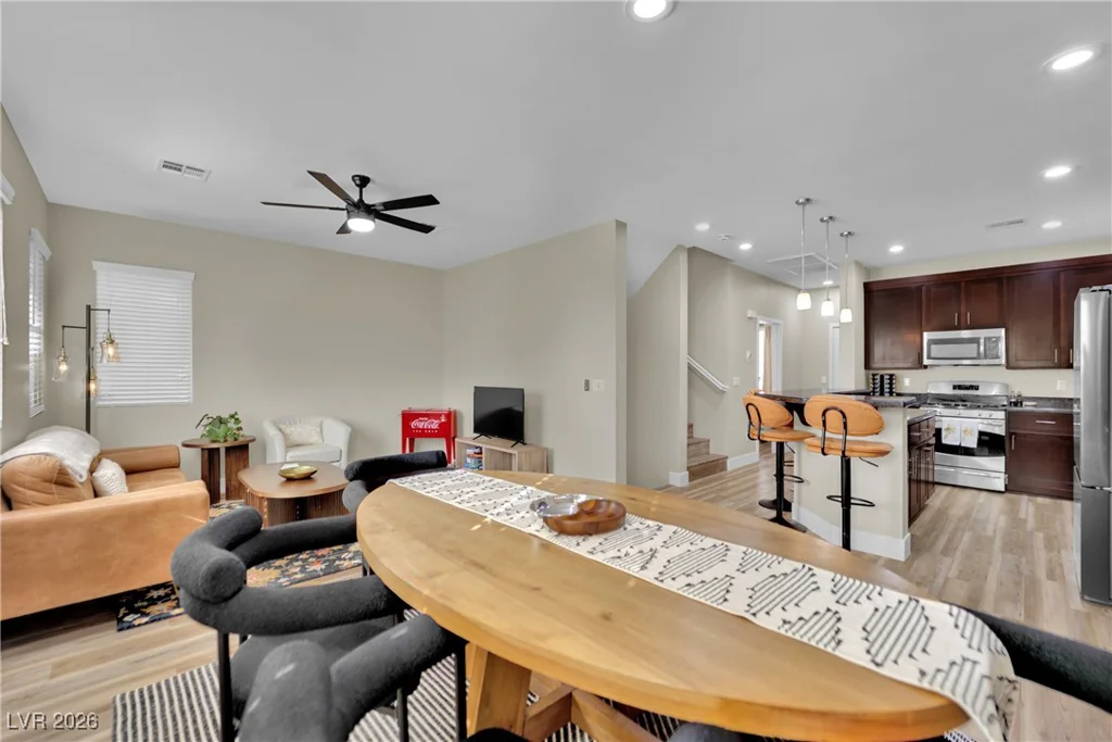 9378 Hilgard, Las Vegas, NV 89178